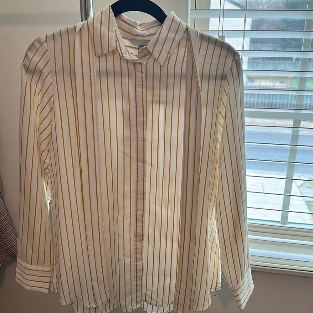 Women’s button blouse